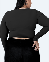 U-SHAPE LONG SLEEVE CROPPED TOP - BLACK